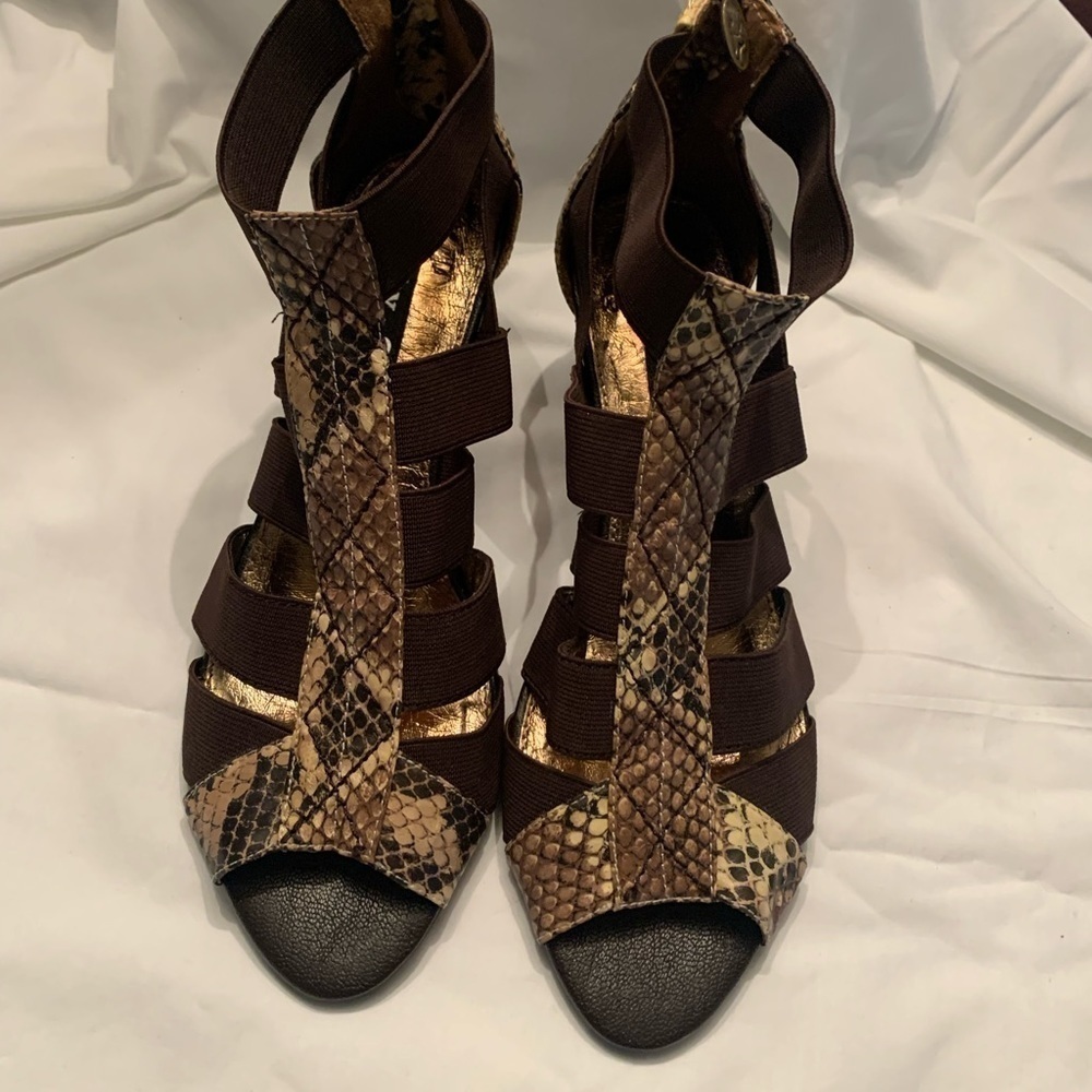 NEW Libby. Edelman Strappy Heels Sz 7.5 Dark Brown Snakeskin Print Sandals NWOB